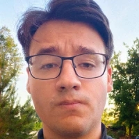 Павел Олейник