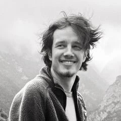 Артём Тарасов